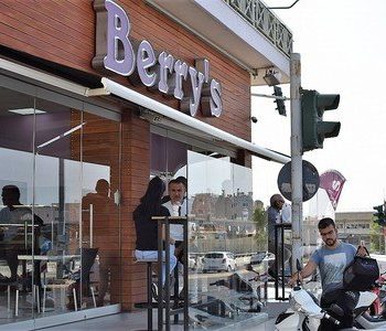 «Η επένδυση στην πρόταση franchise του Berry’s έχει μέλλον και αξία»