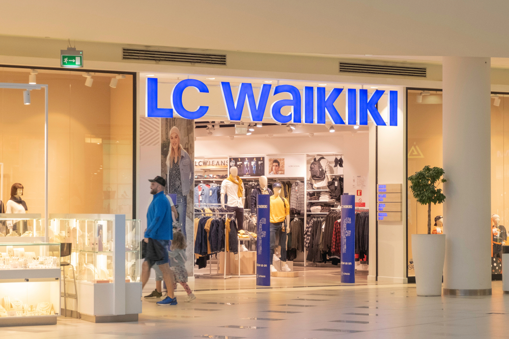 Η LC Waikiki φέρνει τα προσιτά της ρούχα στην Αθήνα